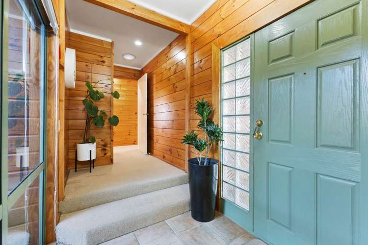 25 Muirfield Street Wattle Downs_3