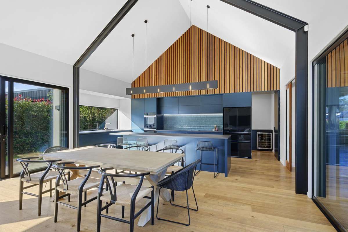 5 Hull Crescent_5