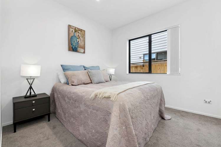 28 Bushfield Drive Flat Bush_10