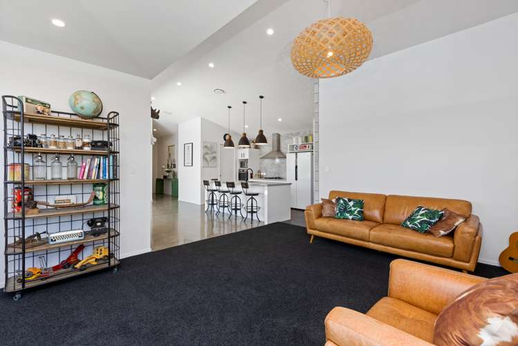 16 Pelorus Avenue Poraiti_8