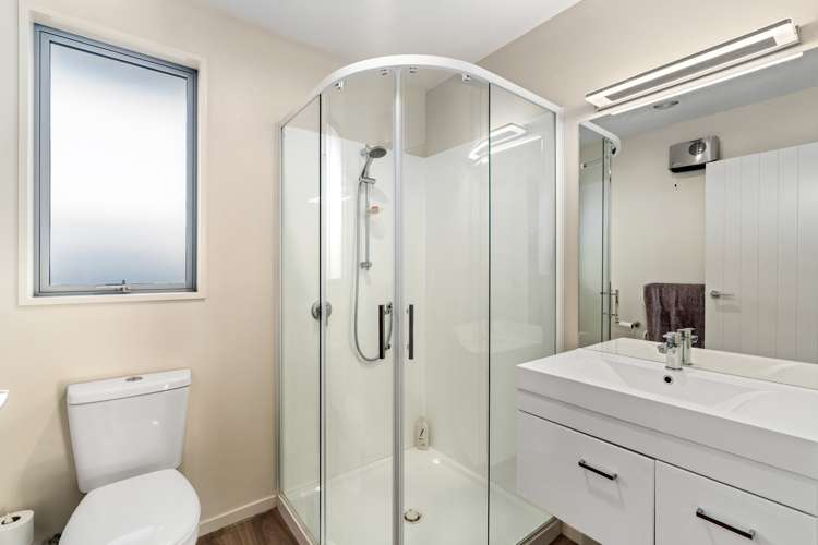 14 Finch Street Albert Town_16