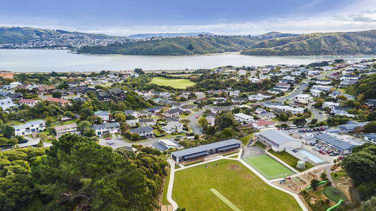 6 Cromarty Place Papakowhai_7