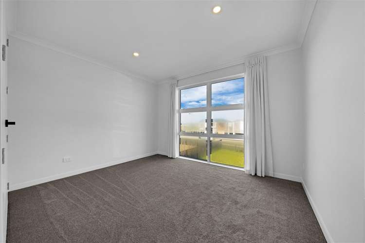 2 Longview Oak Lane Papakura_7