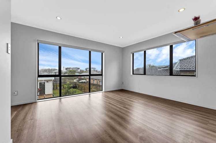 73C Robert Skelton Place Clendon Park_8