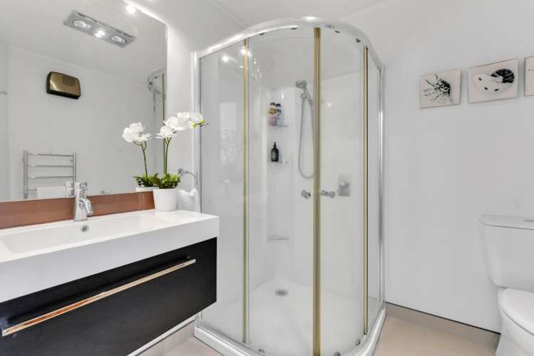 12 Mclaren Place Chedworth_13