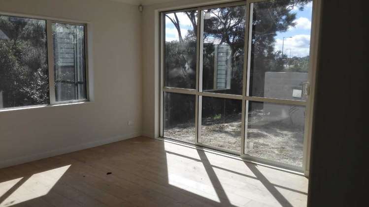 57b Westgate Drive Massey_2