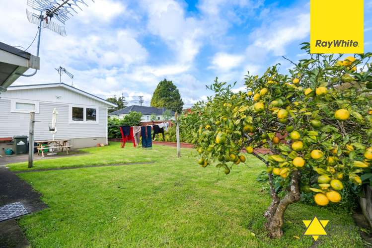 115 Vodanovich Road Te Atatu South_15