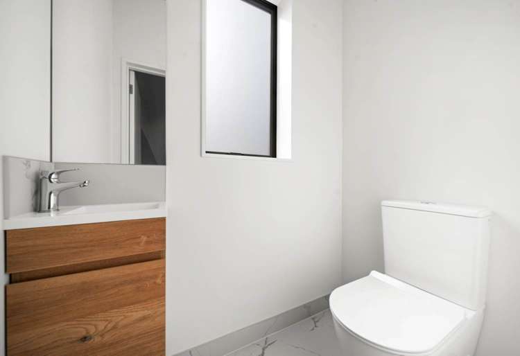 3/2 Dianthus Place Browns Bay_9