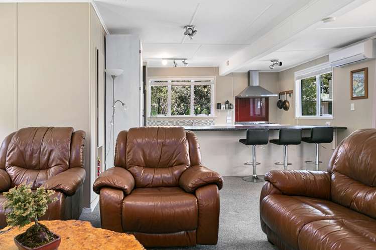 24 Gosling Grove Turangi_7