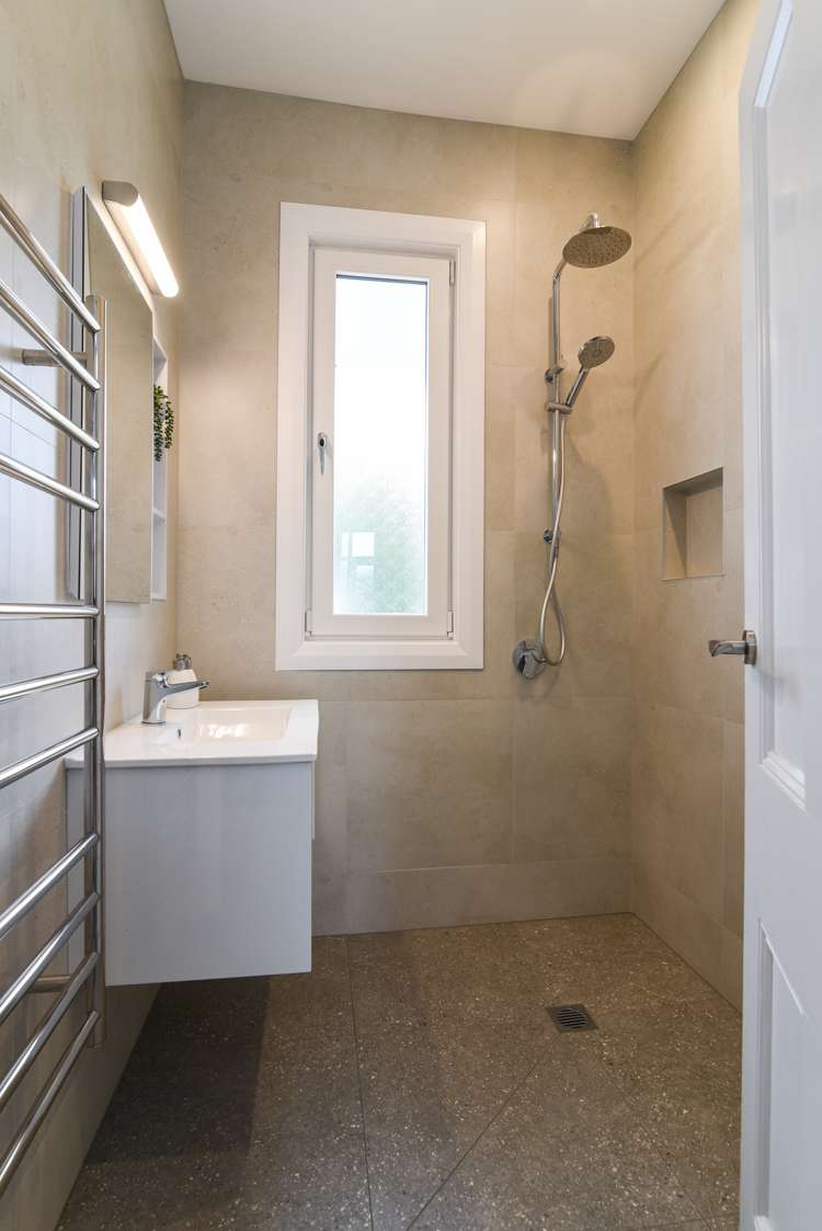 14 Arnold Street North East Valley_13