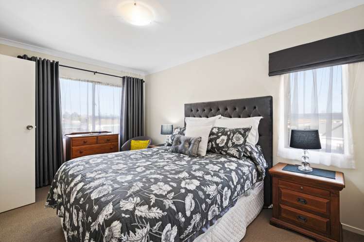 23 Whiteacres Drive Sunnyhills_12