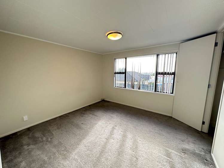 64 Hollyford Drive Clover Park_7