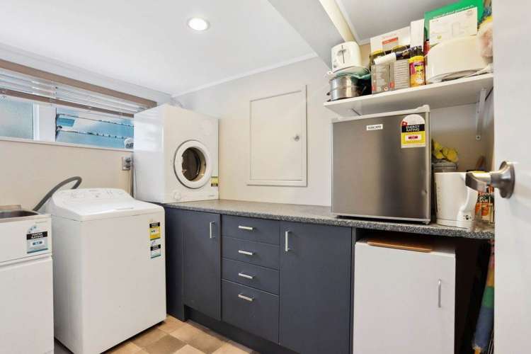 88 Willerton Avenue New Lynn_15