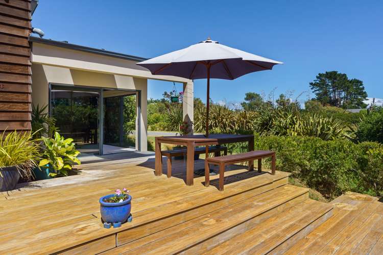 24 Raukawa Road Peka Peka_32