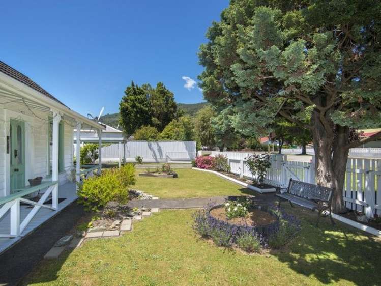 67 Broadway Picton_2