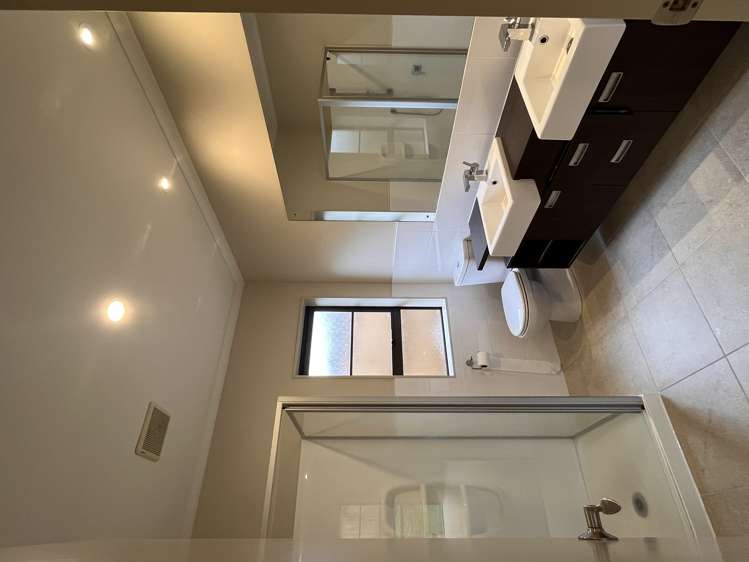 8 Terrasini Drive Flat Bush_17