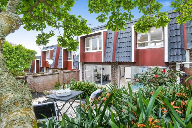 2/32 Lochiel Road Remuera_3