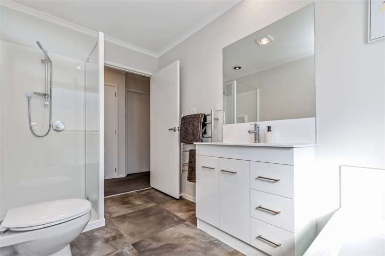 44 Hills View Drive Papamoa_10