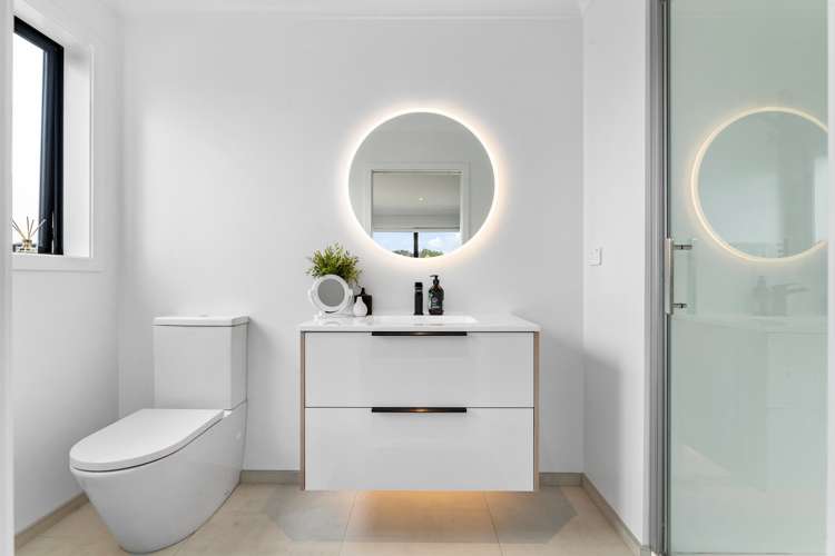 10 Whero Way Wainui_13