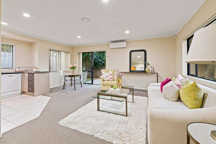 10 Orbit Place Flat Bush_18