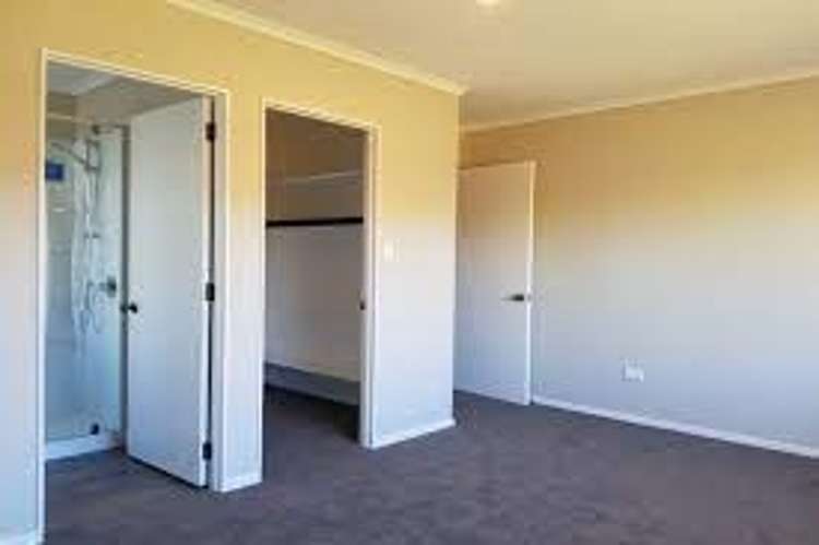 195 Powderham Street 10844_6