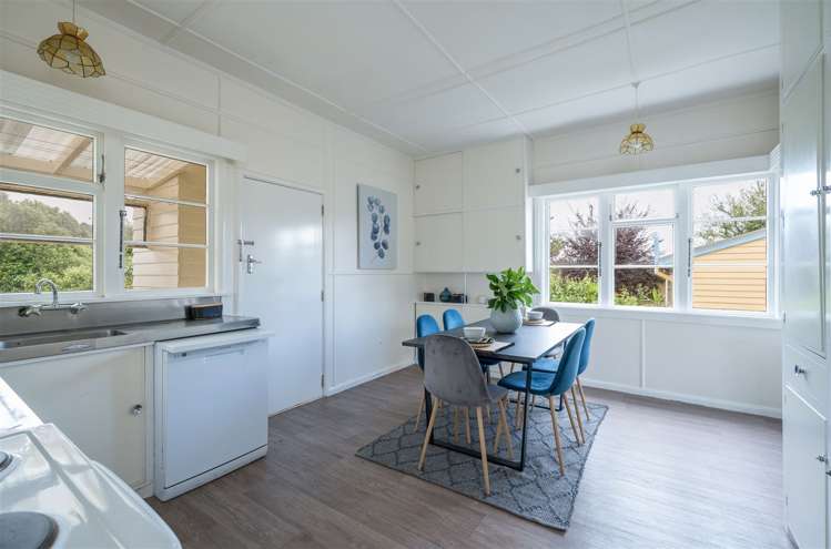 16 Jenner Road Toi Toi_7