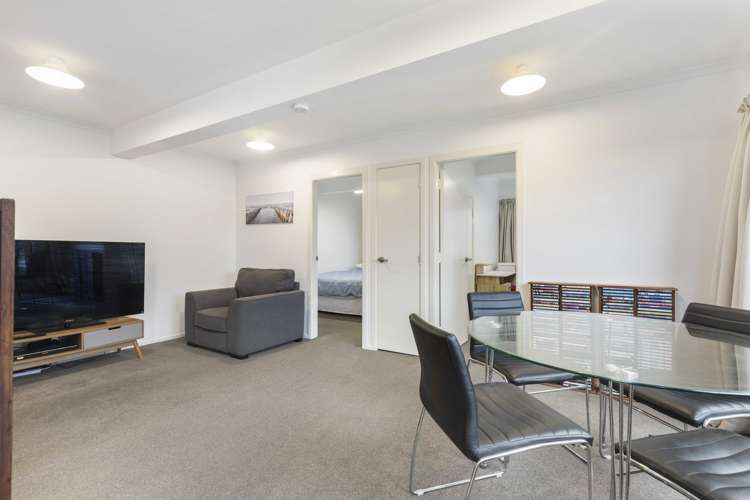 103 Cook Street Hamilton East_22