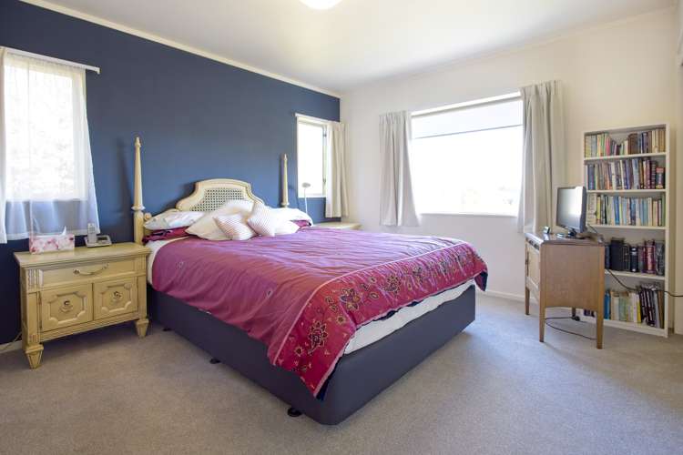 2/30 Sunset Road Unsworth Heights_11