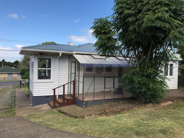 46 Mountain Road Mangere Bridge_1