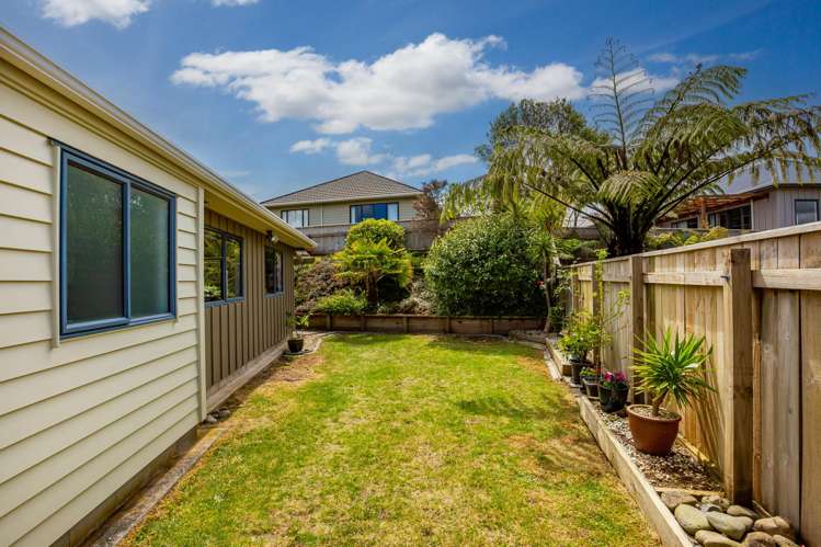 25 James Nairn Grove Riverstone Terraces_18