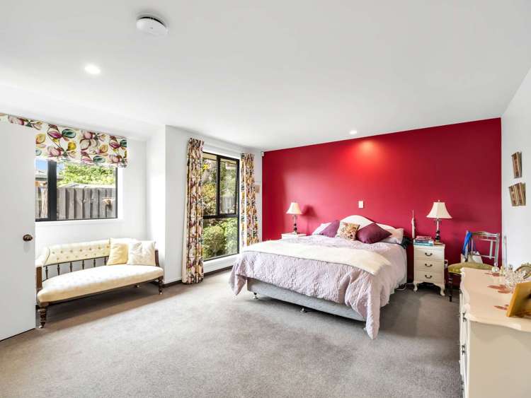 8 Stable Way Belfast_14