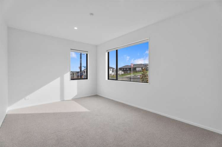 18 Kanae Drive 1640_16