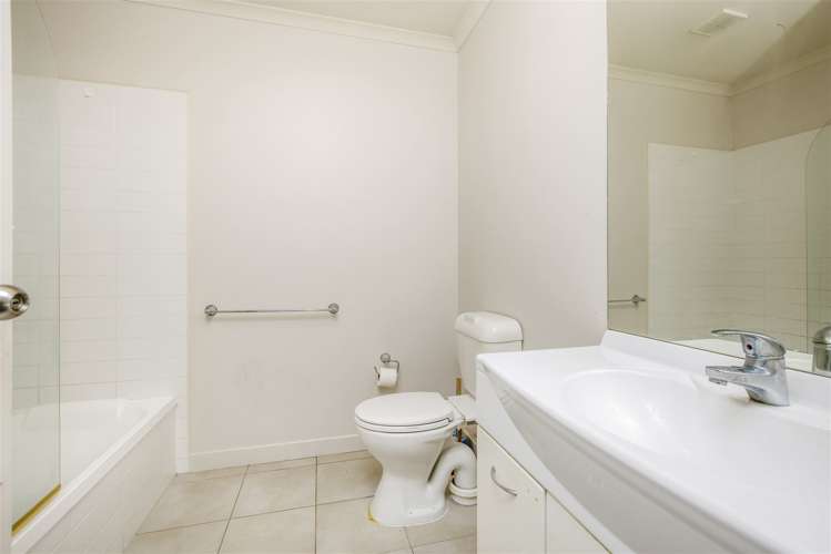 18/94 Glengarry Road Glen Eden_9