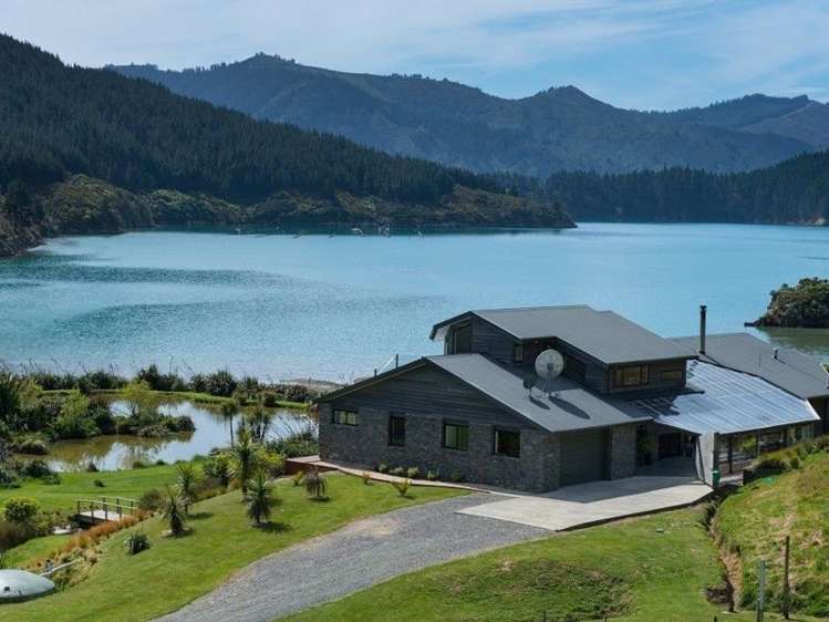 Oyster Bay Queen Charlotte Sound_4