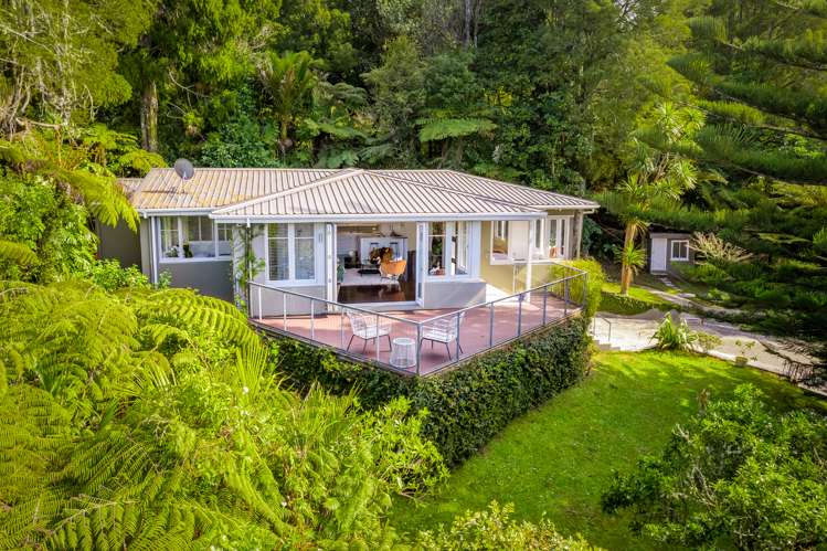 1 Huia Road Titirangi_20