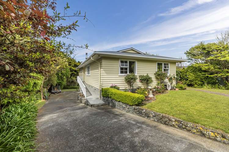 28 Bartlett Grove Tawa_19