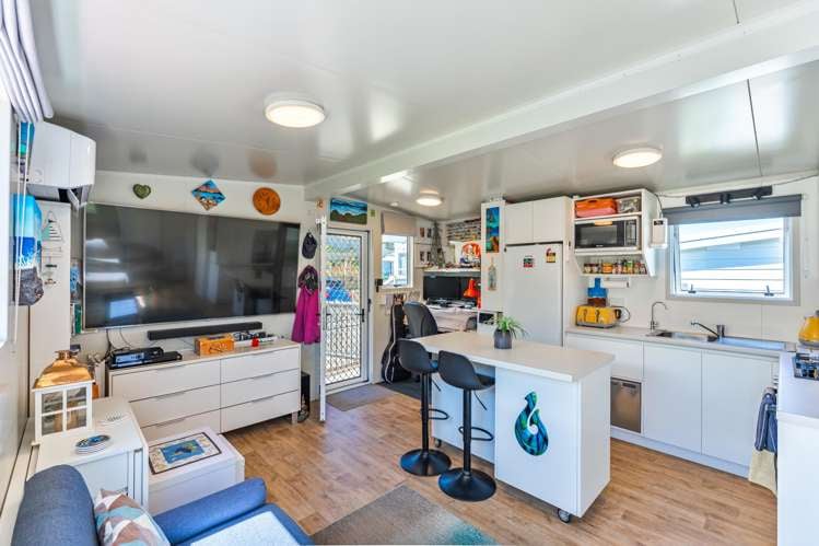 75/20 Tasman Road Otaki Beach_7