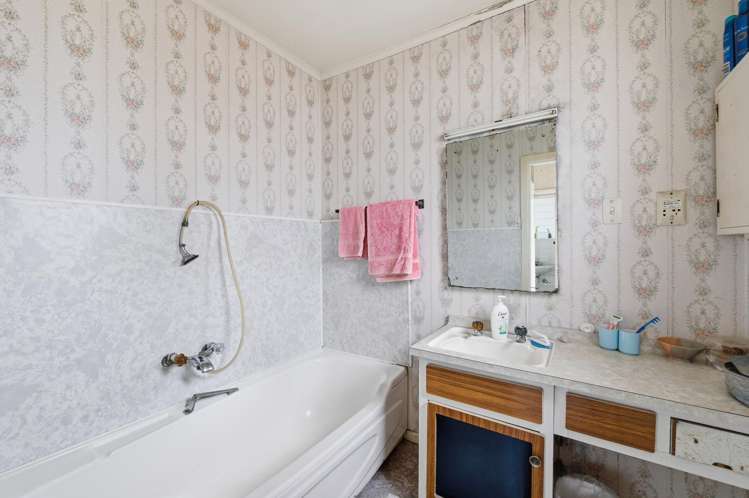 142 Otonga Road Springfield_12