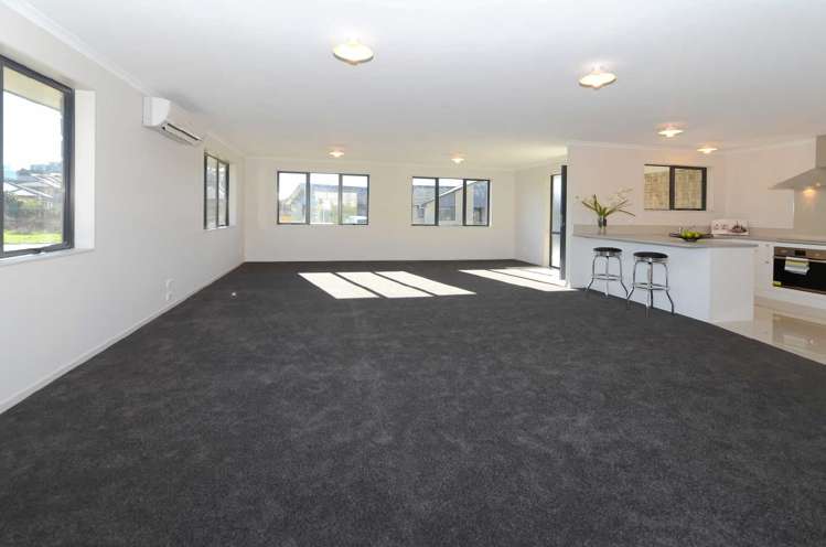 16 Max Landing 1073_4