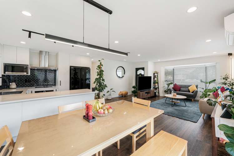 15 Frank Bunce Grove Flat Bush_8