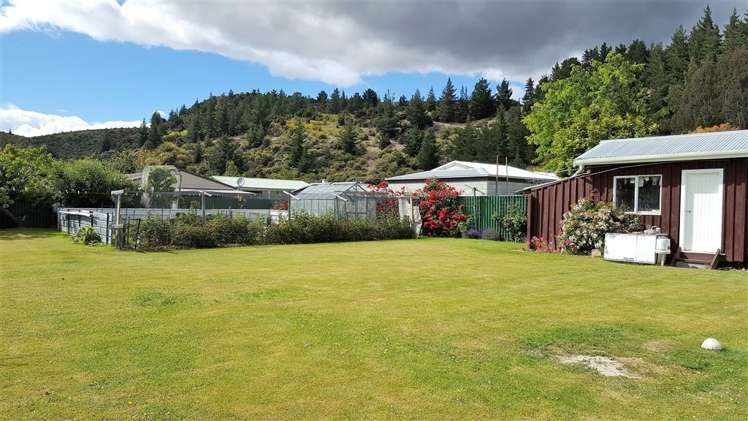 11 Hopkins Street Luggate_12