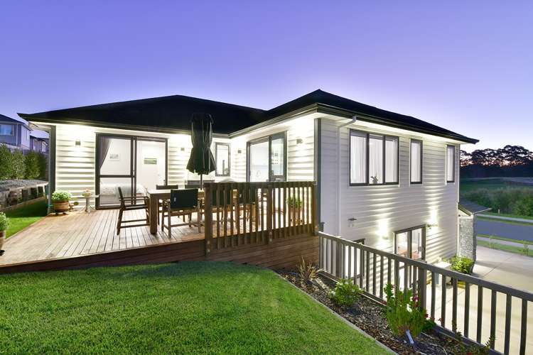 28 Celestial Crescent Orewa_16
