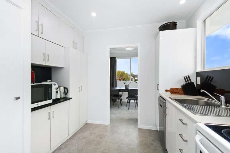 18 Omaha Grove Totara Park_6