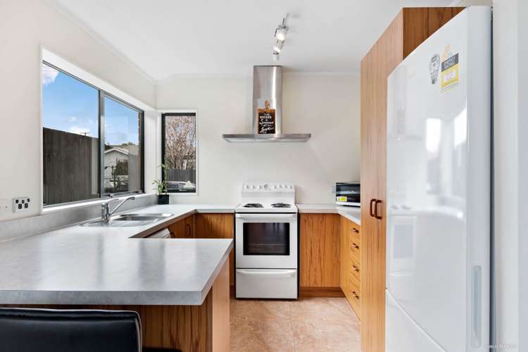 2/78 Grove Road Papakura_1