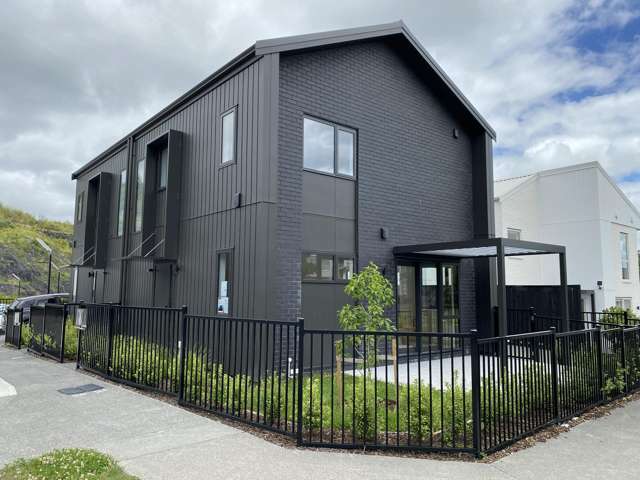 Prime Freehold Stonefields Duplex