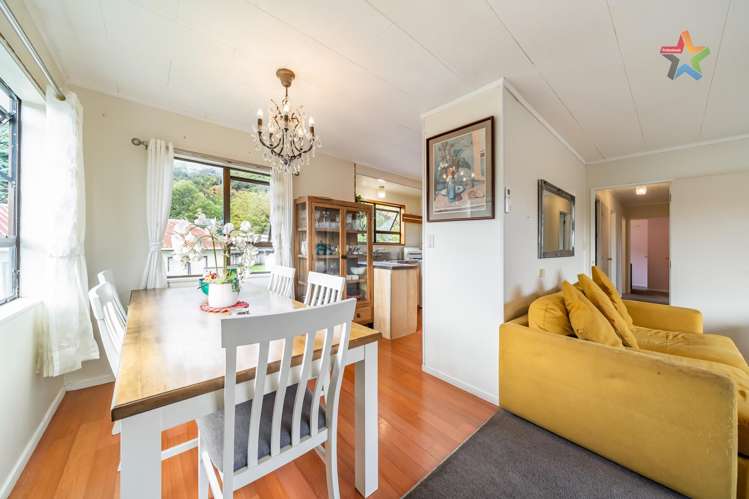 56 Antrim Crescent Wainuiomata_9