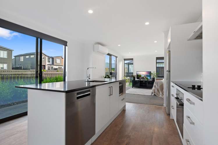 14 Huriana Crescent_5
