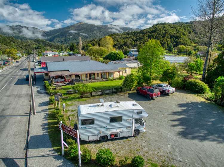 8 Hilton Street Blackball_8