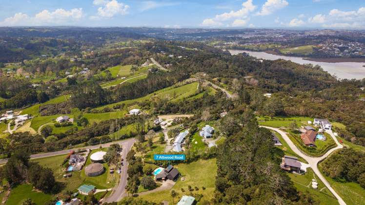 7 Attwood Road Paremoremo_32