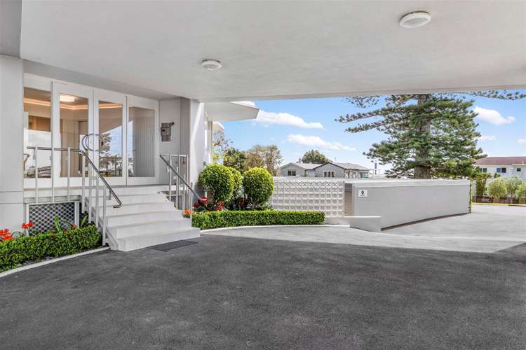 10/90 Kitchener Road_4